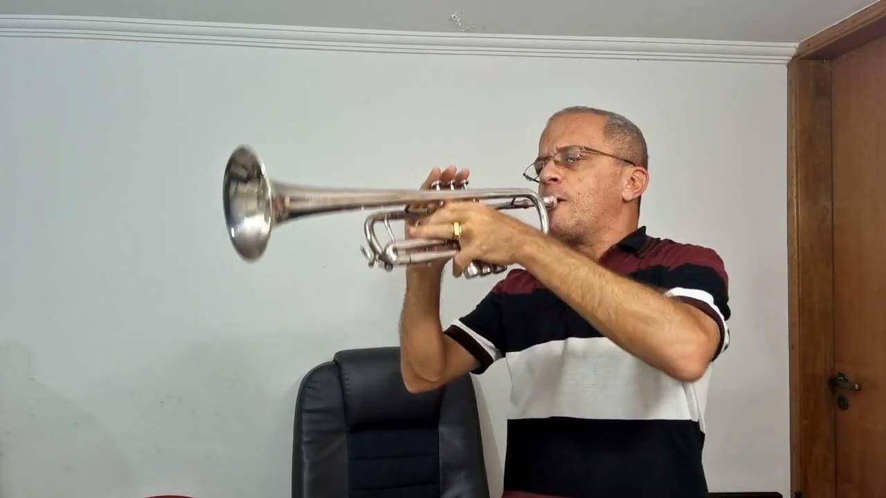 IGUAL AO MESTRE - HINO 65 - FERNANDO LOPEZ TROMPETE