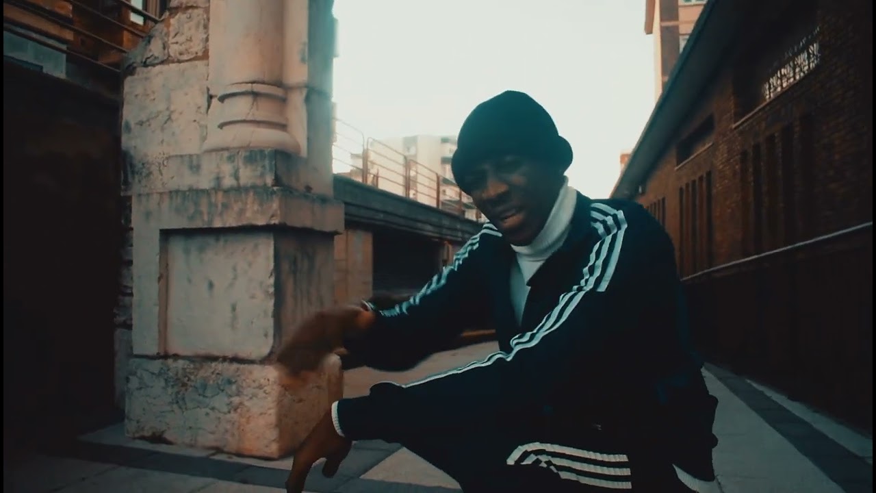 Young G Poeta Callejero_-_Ando Perdido_-_(Oficial Vídeo Clip)