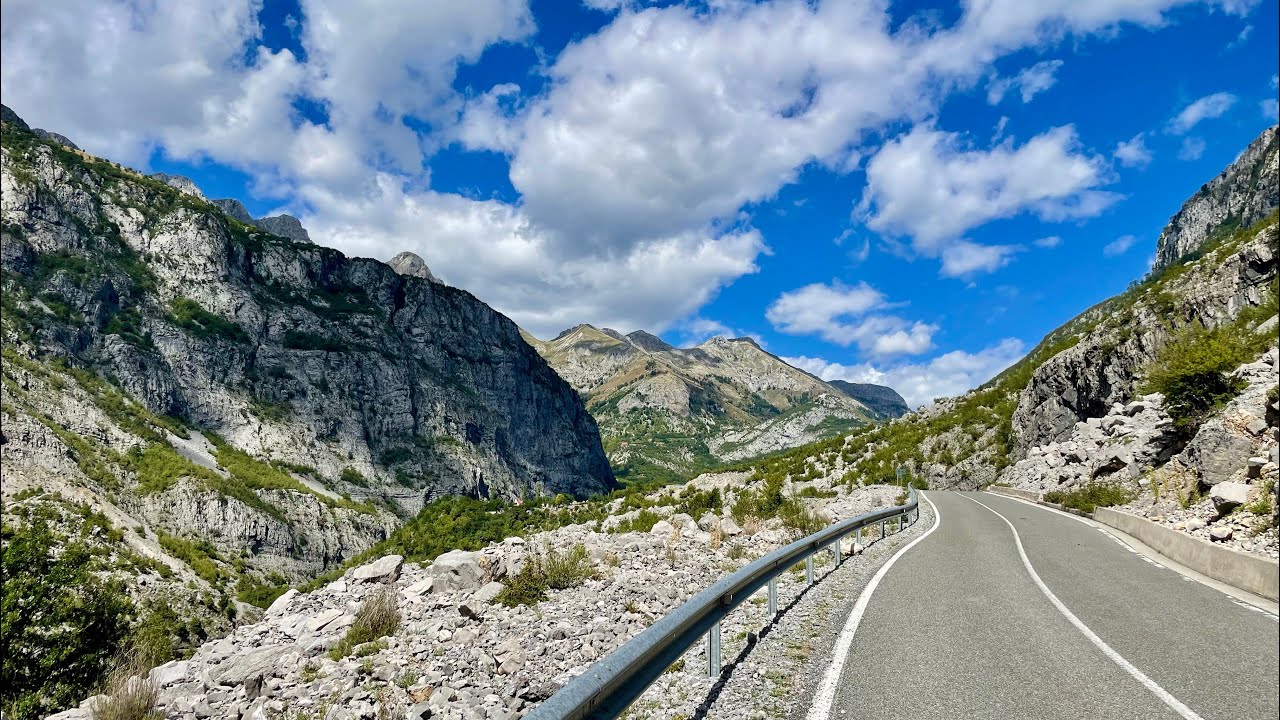 Albanien  SH 20 Vermosh Pass und Wasserfall Kanioni i Bashkimit