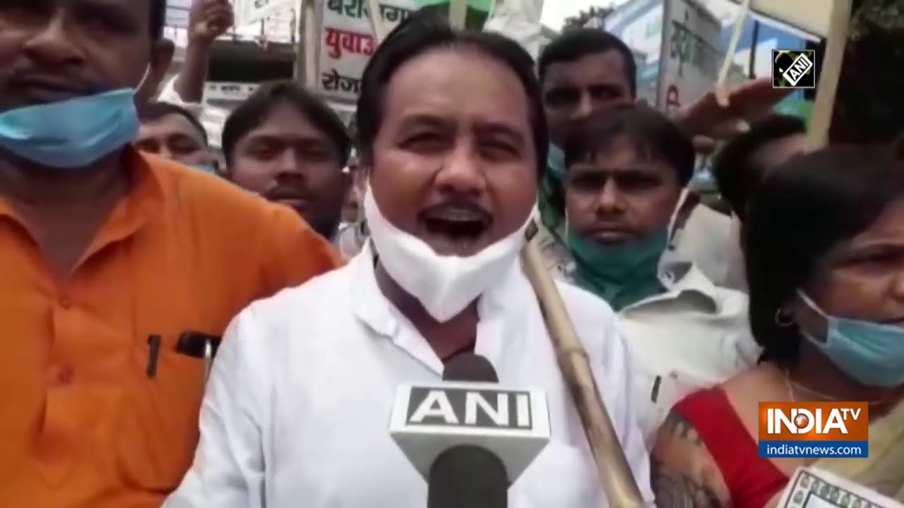 RJD workers stage protest against agriculture reform bills in Bihar's Gaya