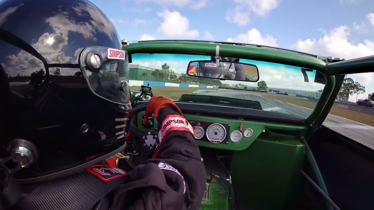 69 corvette sebring practice 
