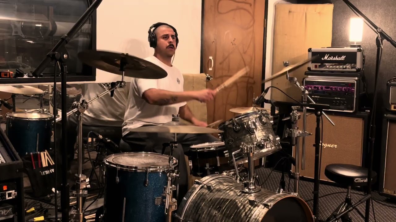 Helmet Unsung drum cover by Davíd Loreto @crookedcreekstudios 