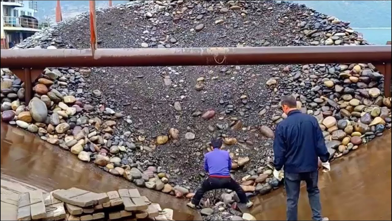 Barge unloading 3600 tons of cobblestone - completed, relaxing video