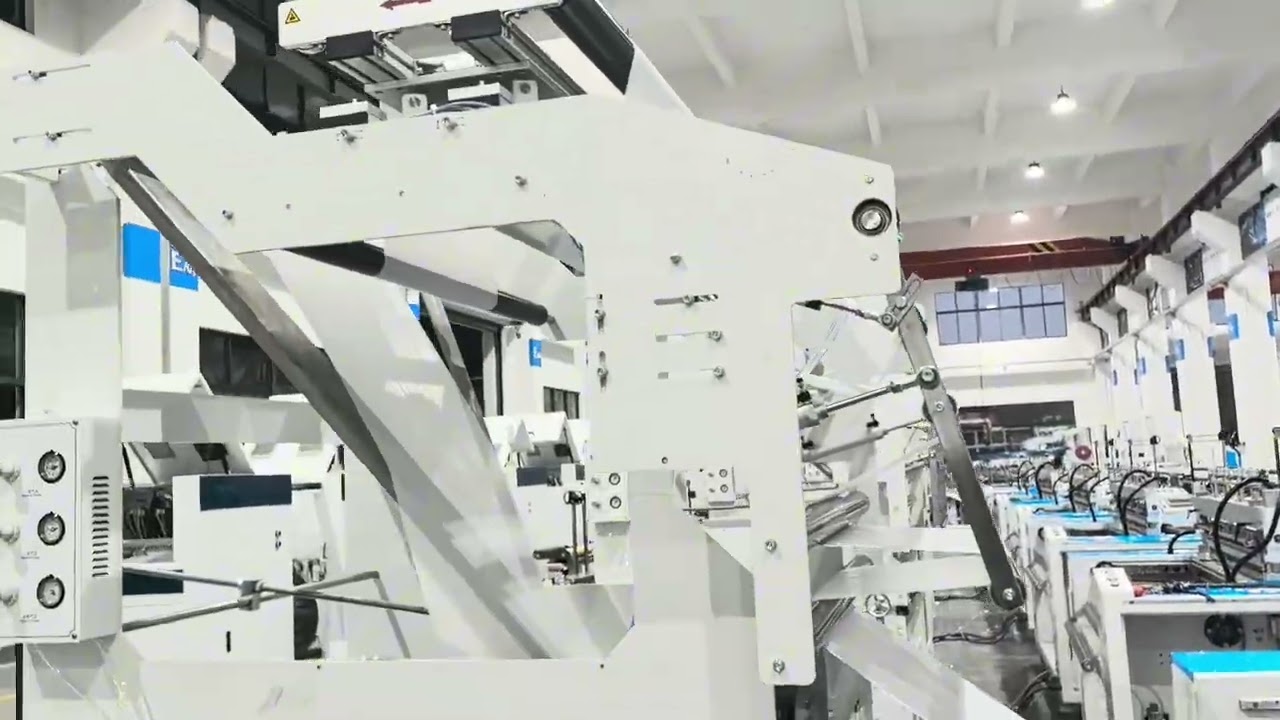 Trash bag rolling bah making machine