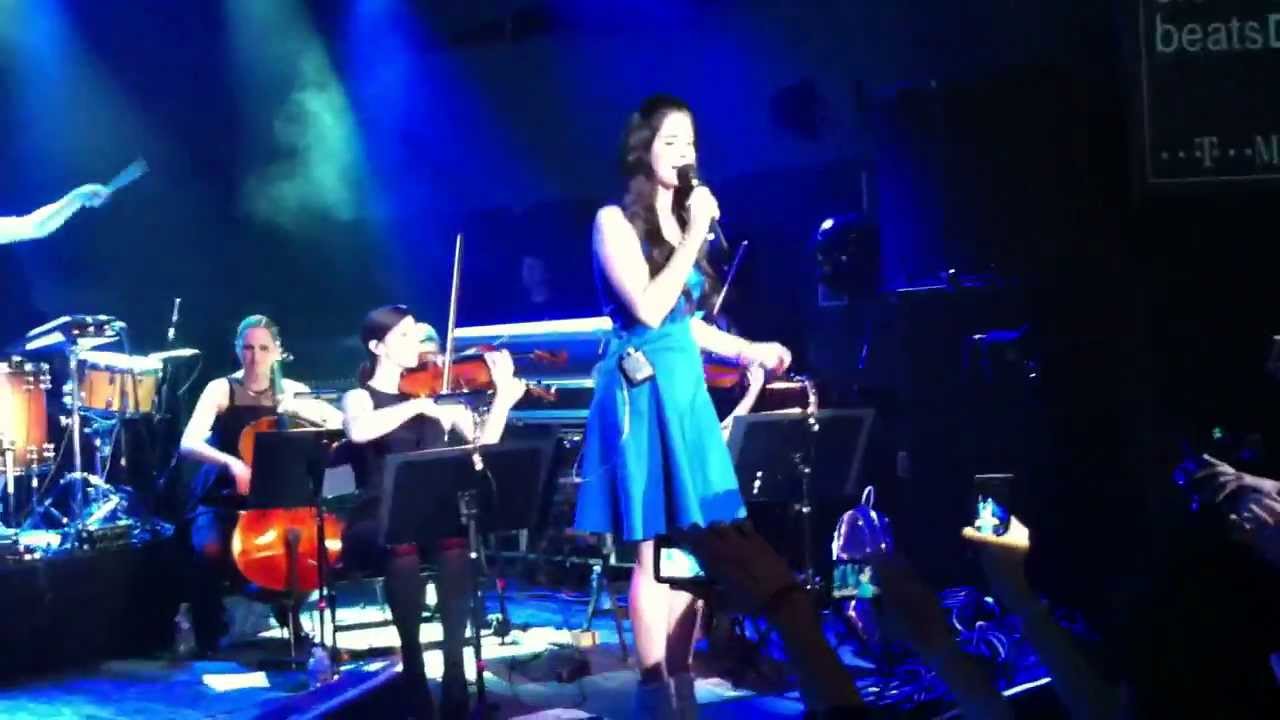 Lana Del Rey - Cola (Live @ Electronic Beats Festival Prague 2013 - 13/4/2013 Divadlo Archa)