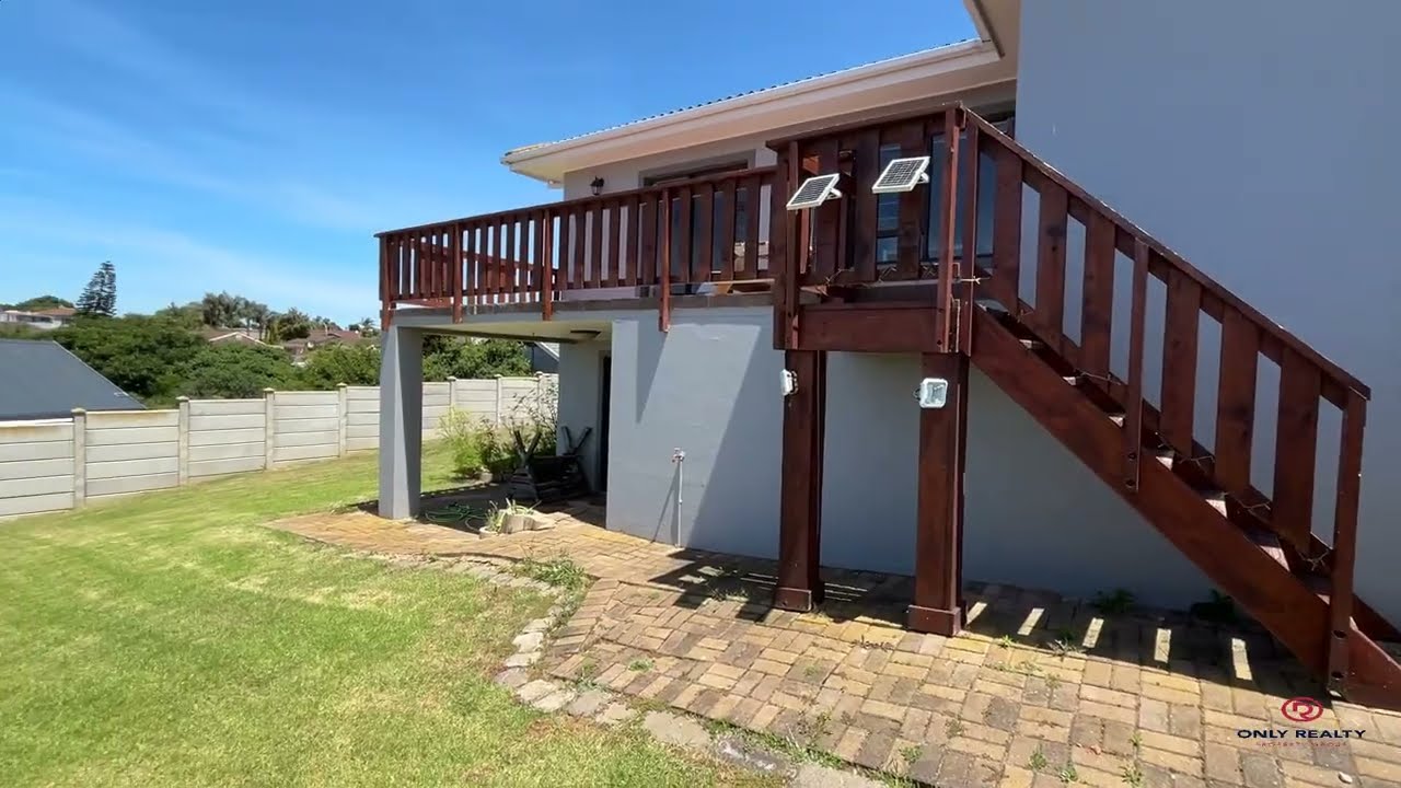 LOVELY NEAT 4  BEDROOM HOME IN NOORSEKLOOF AREA.