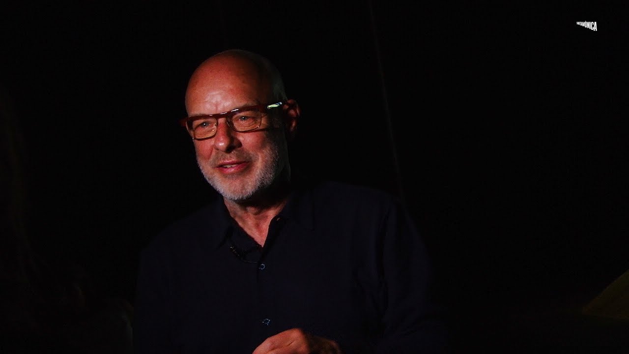Brian Eno sobre Lightforms / Soundforms &middot; Exposici&oacute; &middot; Arts Santa M&ograve;nica
