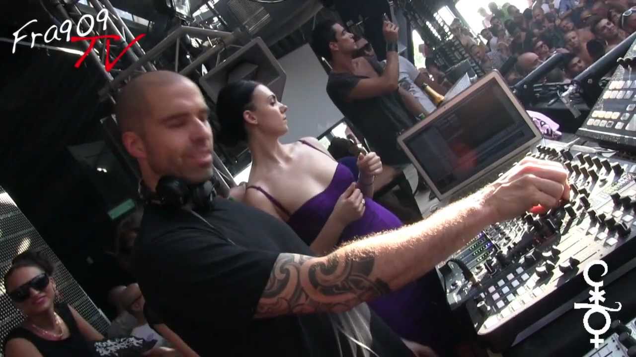 FRA909 Tv - CHRIS LIEBING @ NOTTE ROSA 2012 COCORICO'