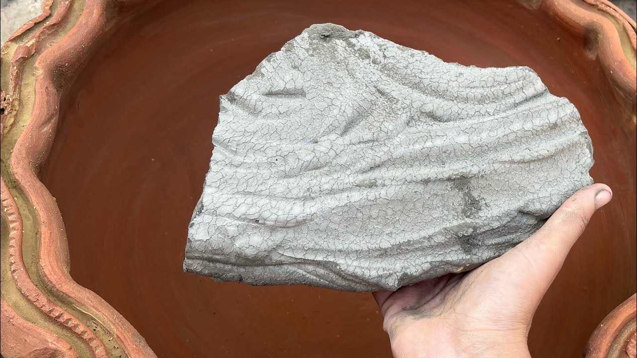 Black Mud Dry and Water crumbling in Claypot ASMR 