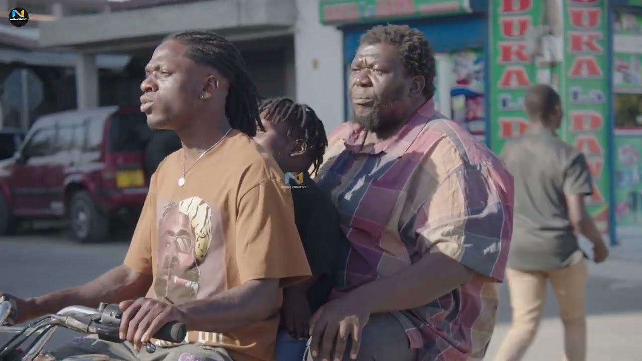 KOBISI NA MAN G`OMBE  WATAKA KUMPOLA DADA WA WATU SIMU