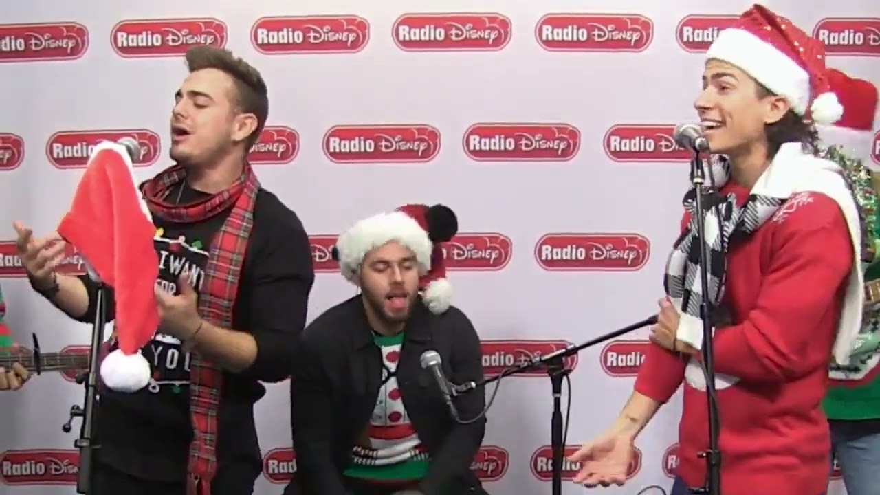 Los 5 Performs a Holiday Medley | Radio Disney (2016)