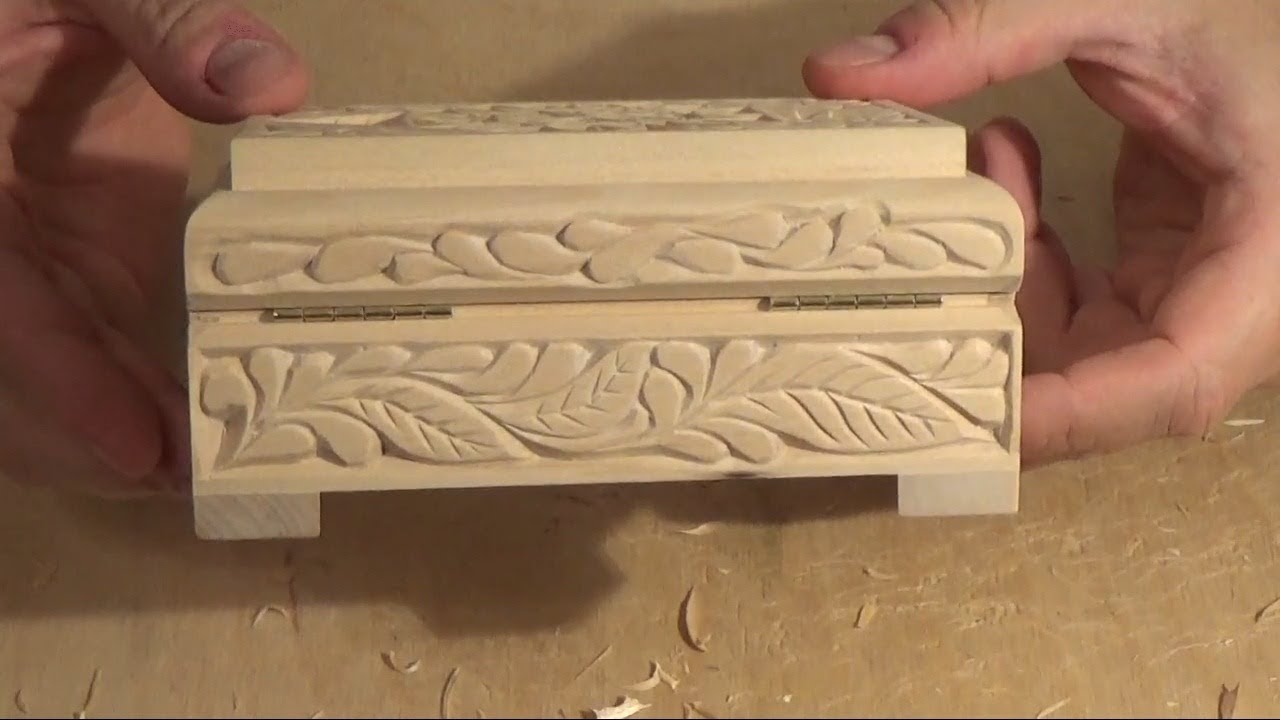 Шкатулка Кудринка. Резьба по дереву.