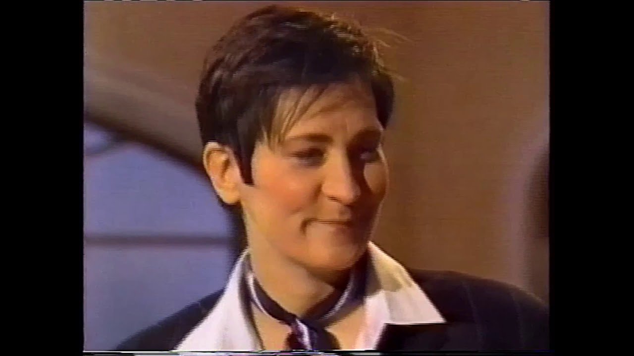 k.d. lang - Don't Smoke In There + Rose Garden (Live With Regis Kathie Lee 7/25/97 part 2)