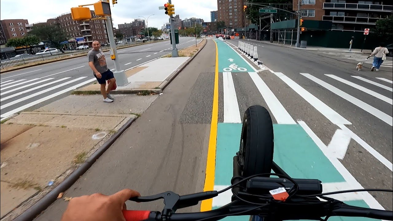 Take a ride with me thru Queens Ny on the Super73 zx!!