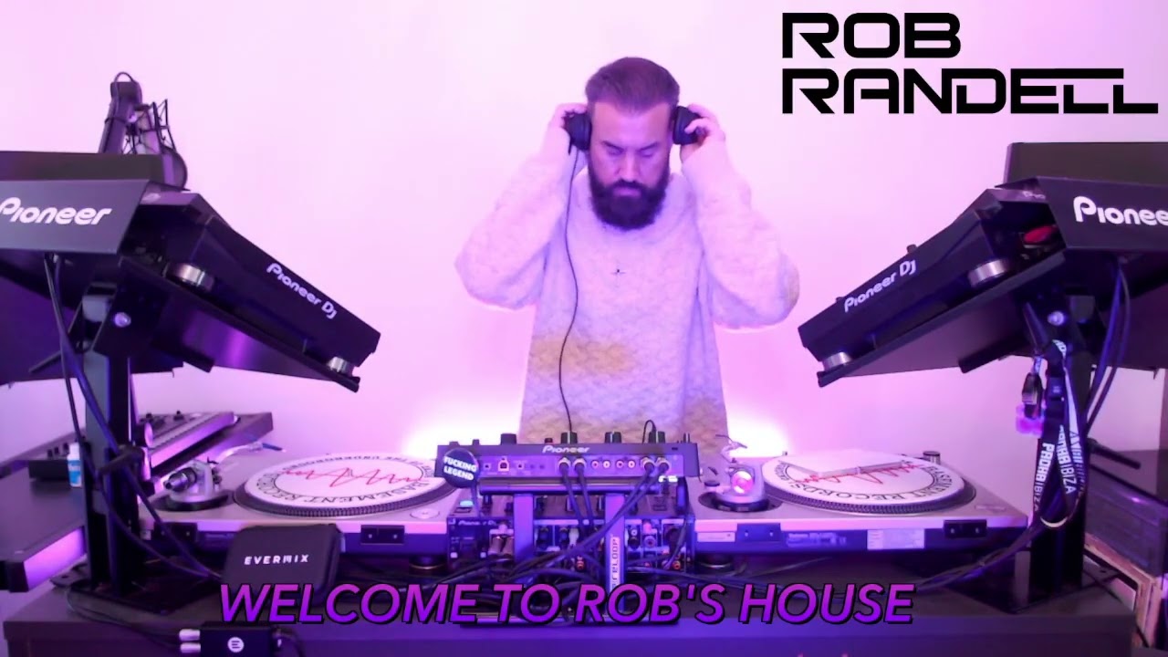 WELCOME TO ROB'S HOUSE