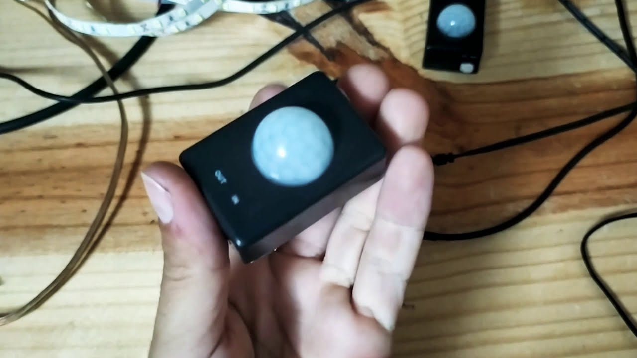 Sensor de presença 12V com 24 watts