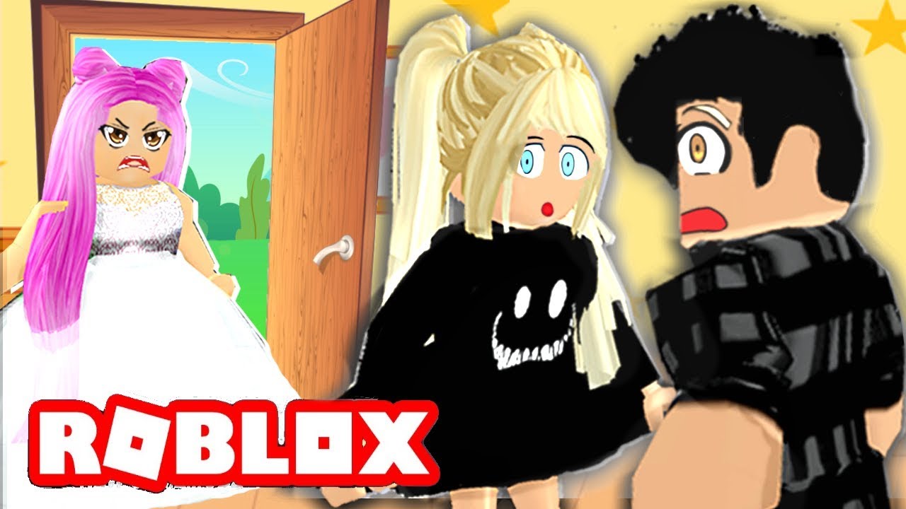 My Best Friend Saw Me in Her Boyfriends Dorm... | Roblox Royale High Roleplay