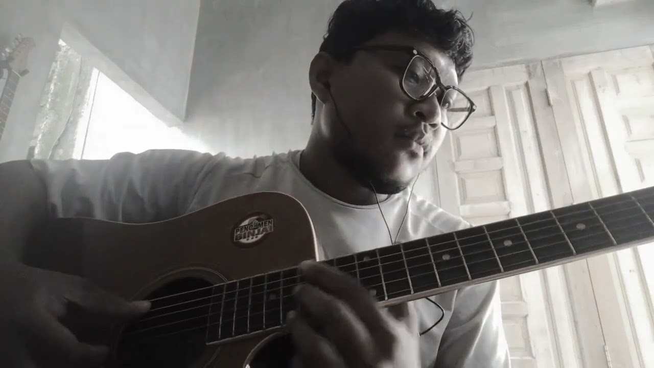 Untuk Perempuan yang sedang dalam pelukan #cover #gitar #akustik #bismillahfyp #viral 