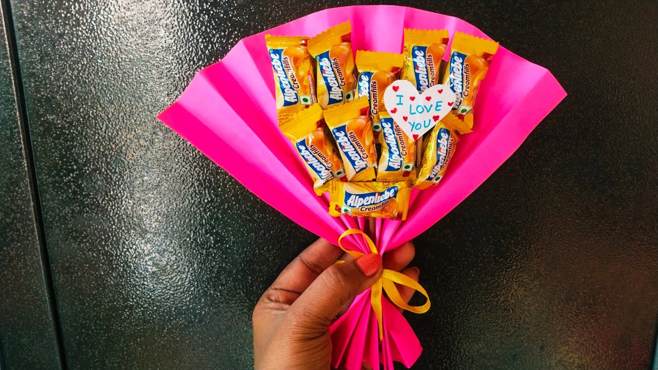 Diy chocolate bouquet || Valentineday gift making ideas #diy #valentinesday @Madhumitacreation 