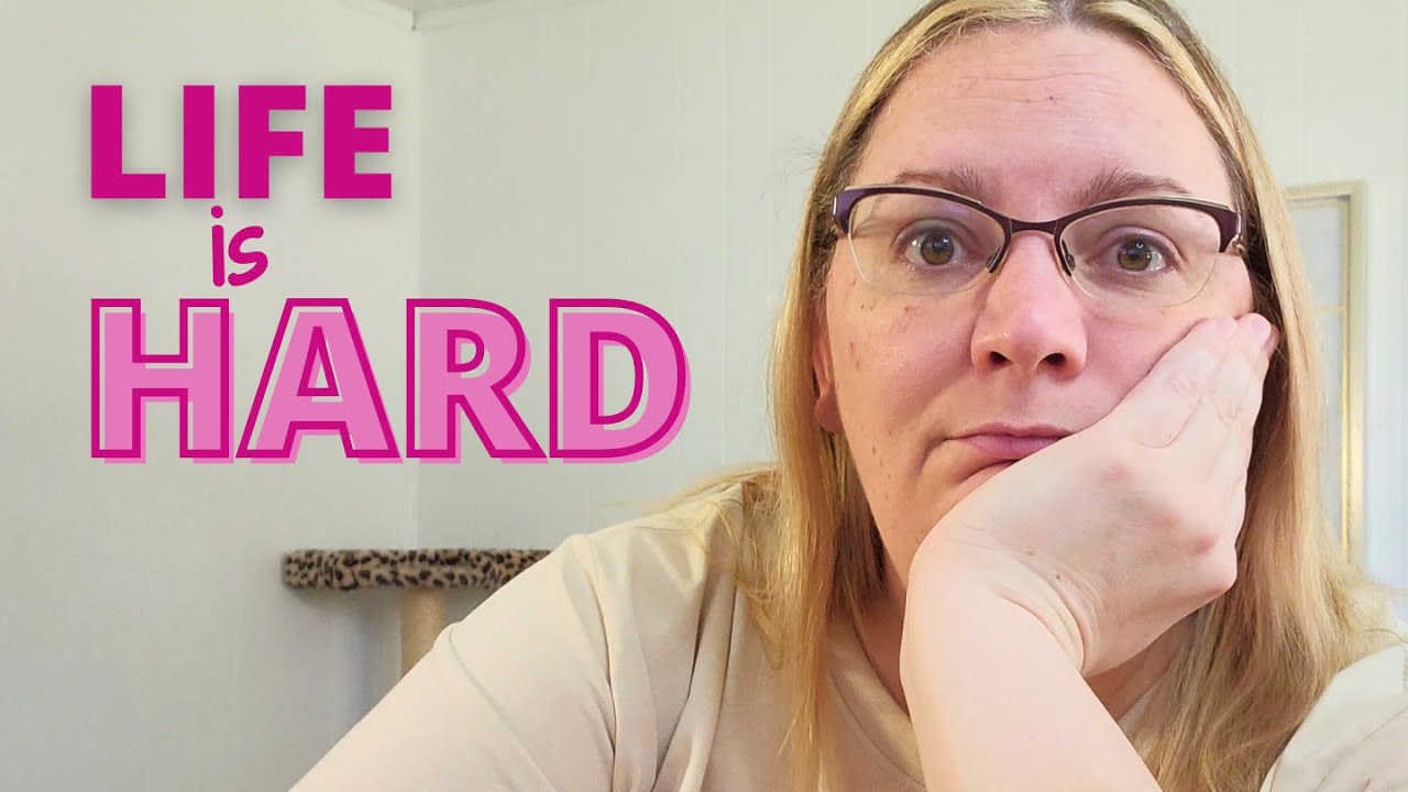 Declutter with me: What's in my Work Bag? ~ I need to get a few things off my chest...