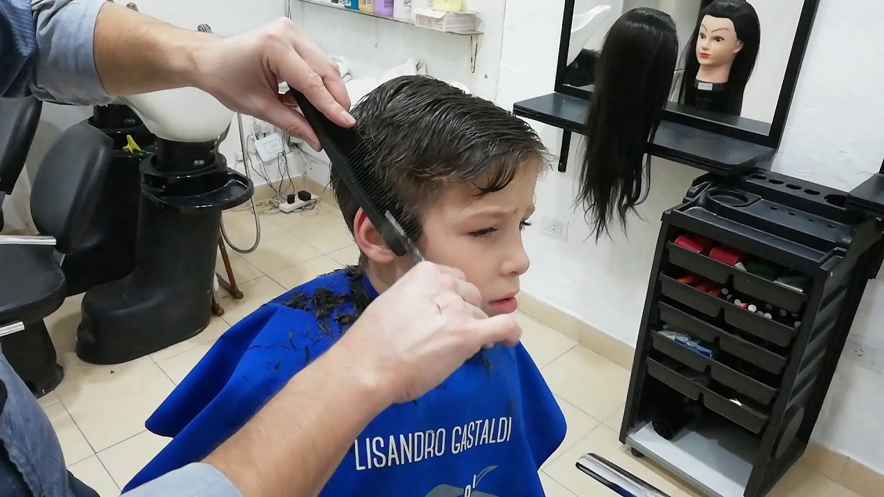 Como hacer un corte tijera sobre peine(parte 1)