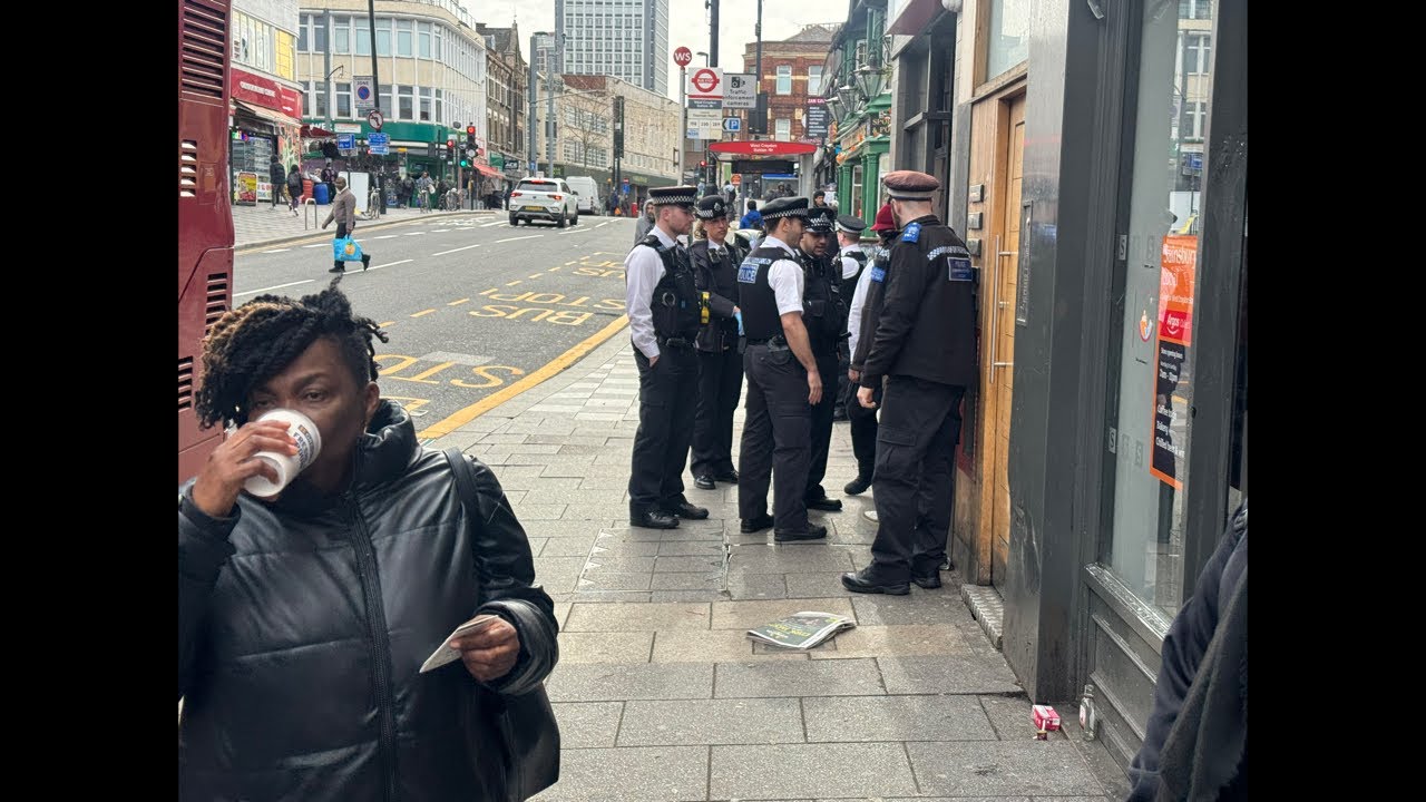 POLICE BATTLE WITH THE HOMELESS