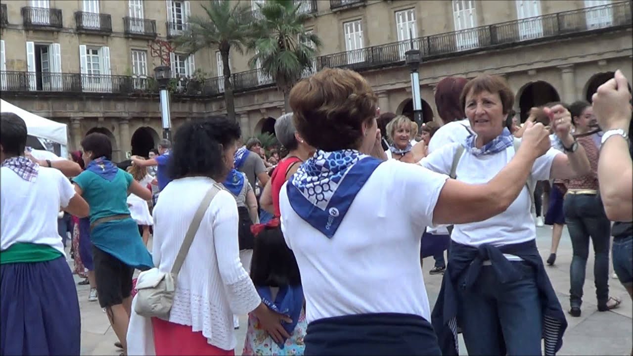 2013 08 19 AGOSTO 2013 BILBAO   ASTE NAGUSIA   BAILE DE LA ERA