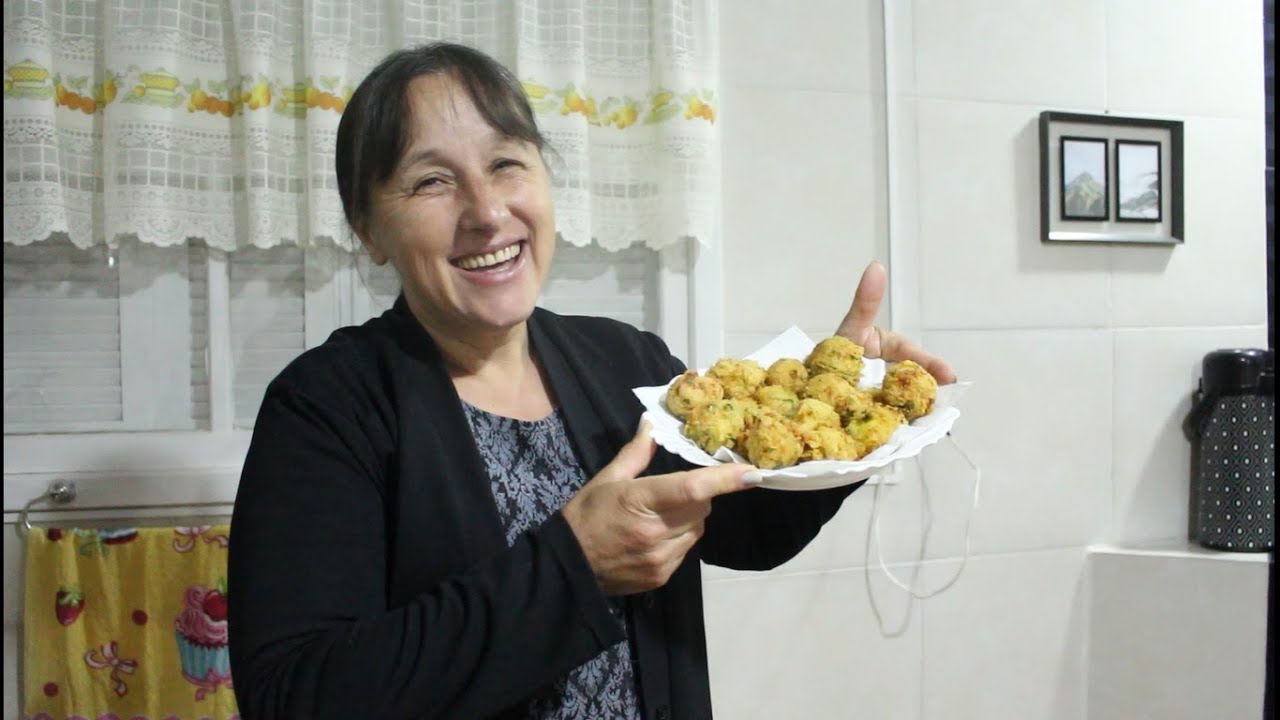 O MELHOR BOLINHO DE AIPIM HUMMMM...