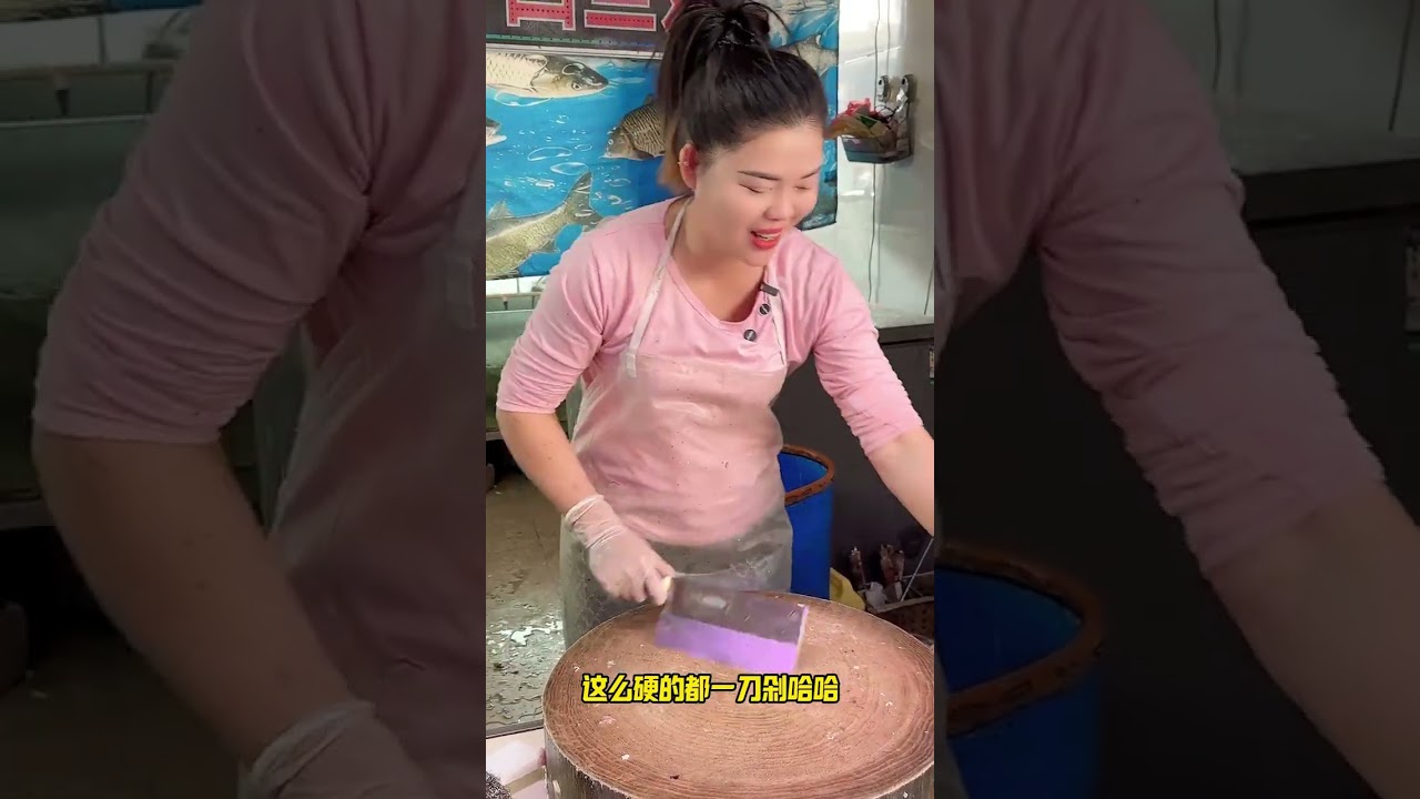 听说有人从肚子劈甲鱼？老板娘现场教学，90%的人都错了 #菜市场#砍切两用刀#甲鱼#教学