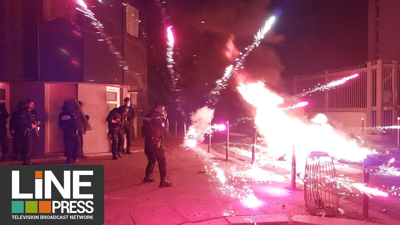 Nuit du 14 juillet dans certains quartiers de Paris / Paris - France 15 juillet 2021
