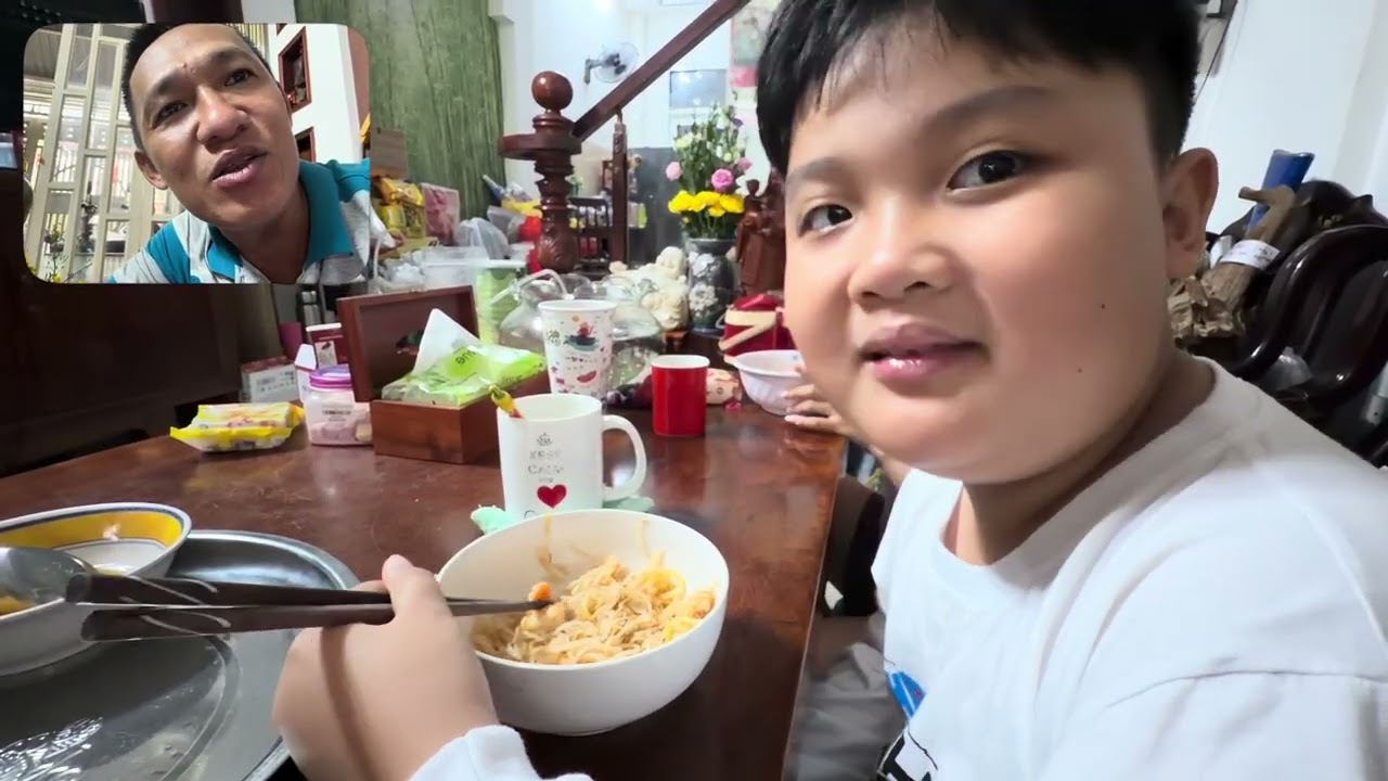 Buổi sáng cùng với Con gái và Con trai!