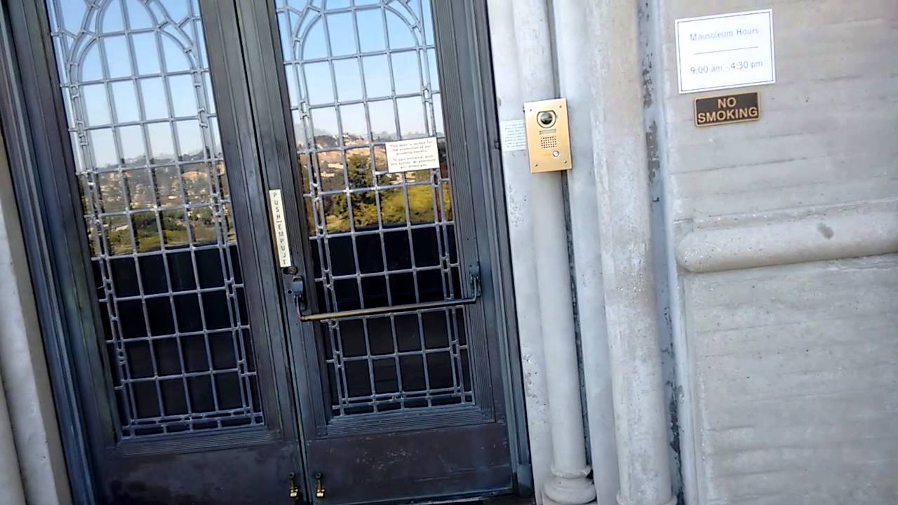 Visitando cemiterio onde esta sepultado o Michael Jackson