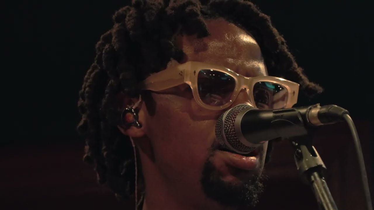 BandaBanda - Isikhathi (Live at HighSeas Studios)