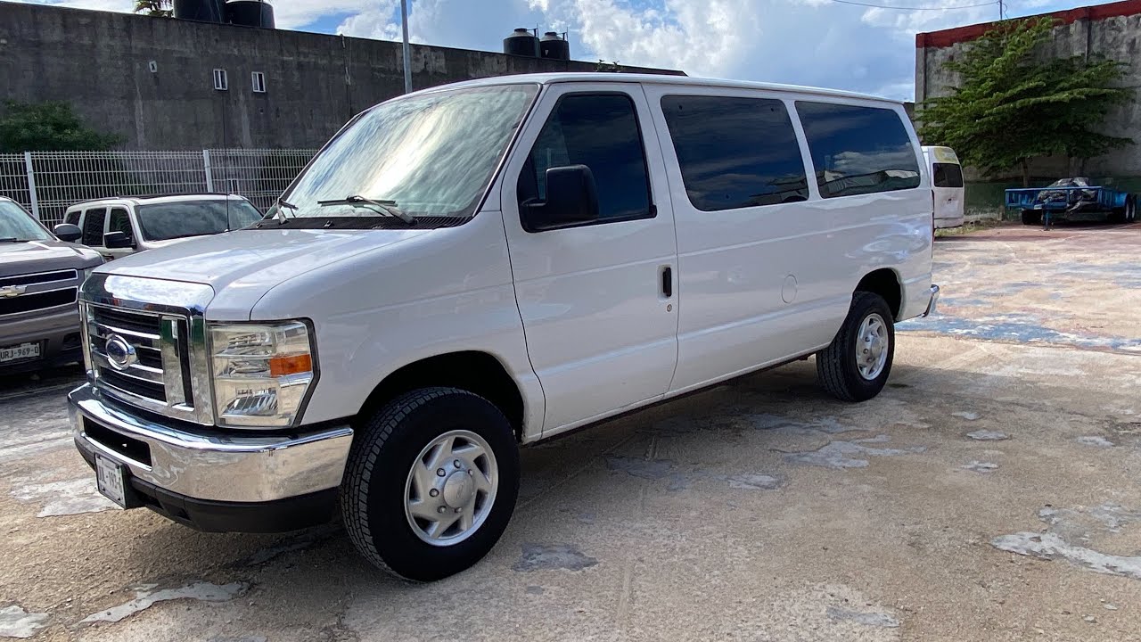 Ford Econoline E 350 2011