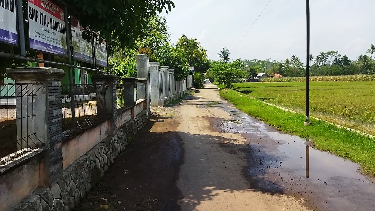 Pondok pesantren Al-Madinah,Ds. Ciherang..Karangtengah..Cianjur