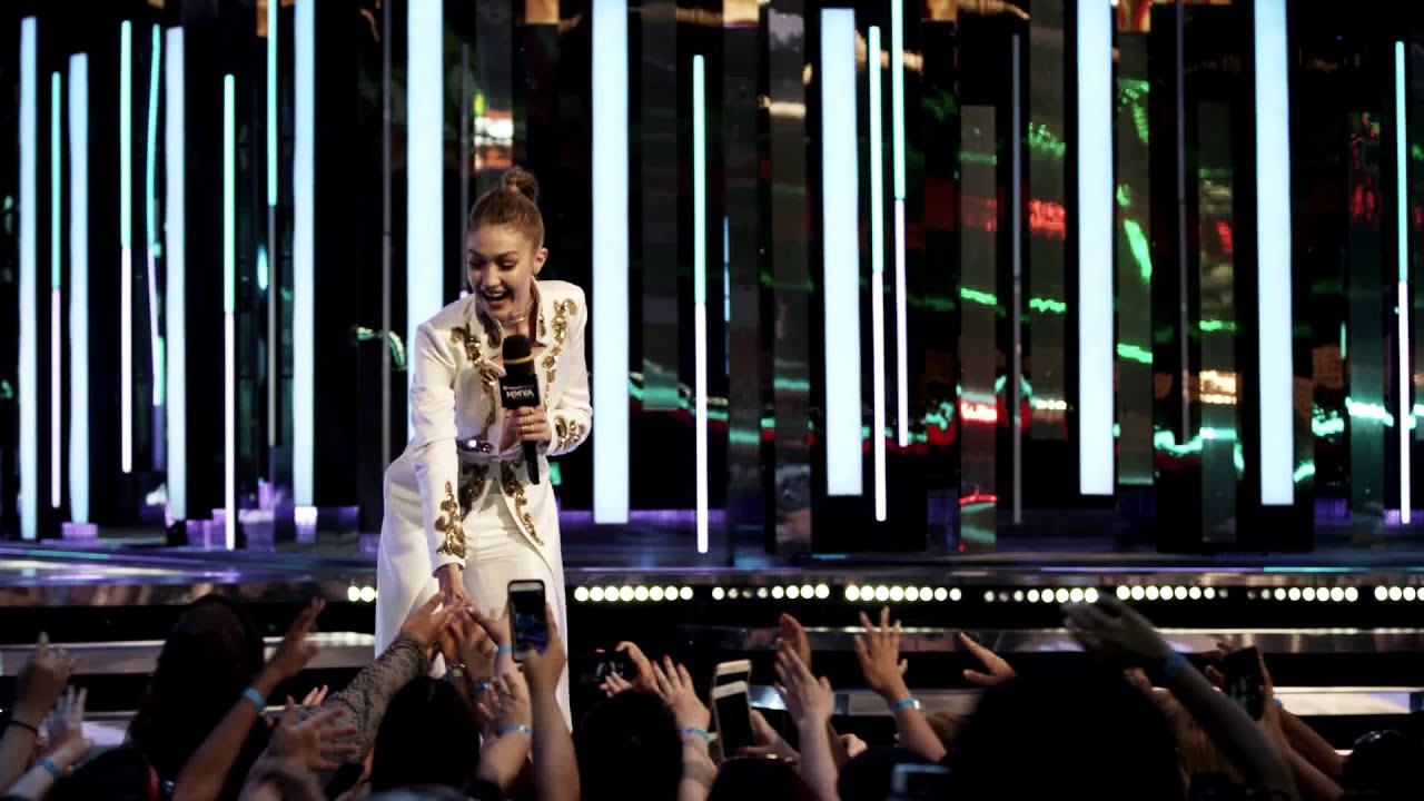 That Much Closer: 2016 iHeartRadio MMVA