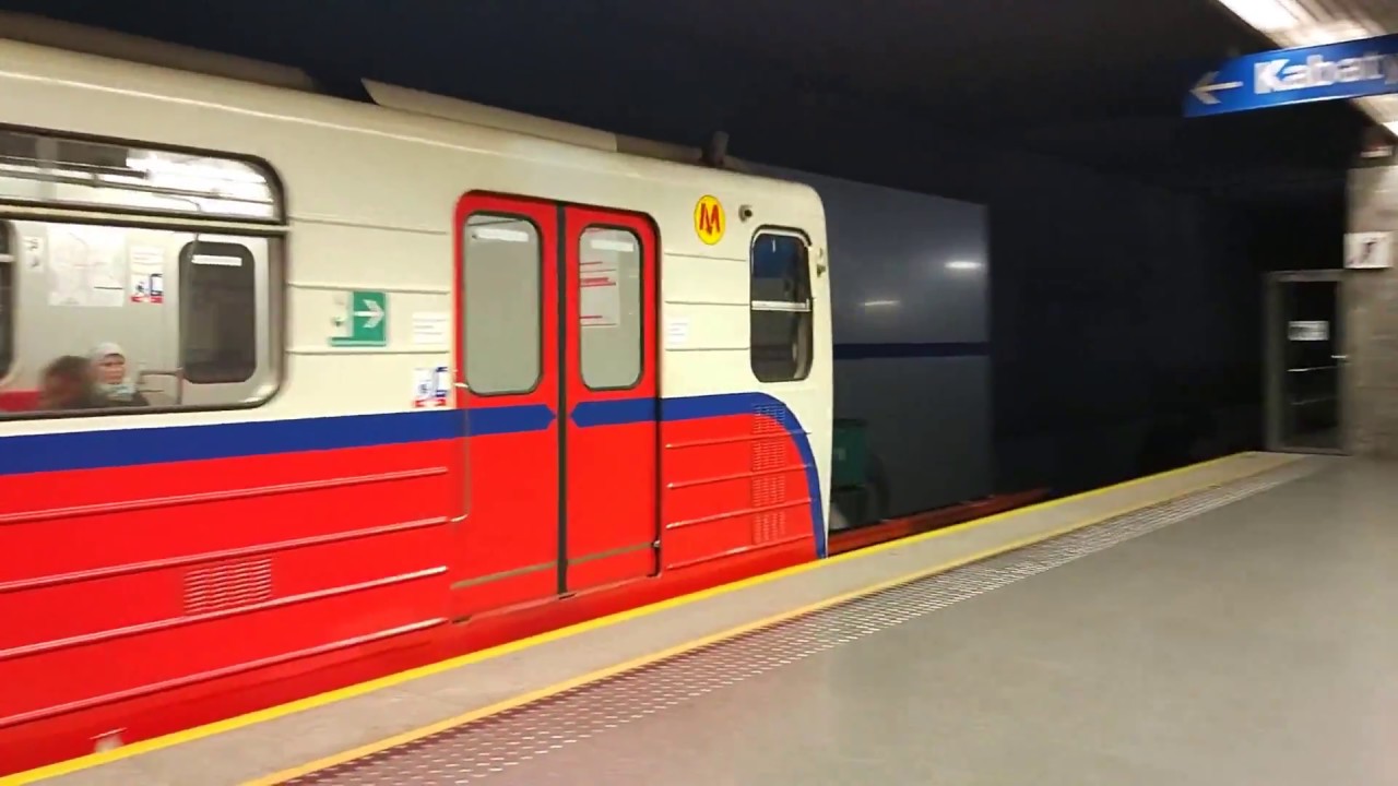 Warsaw metro new but old train