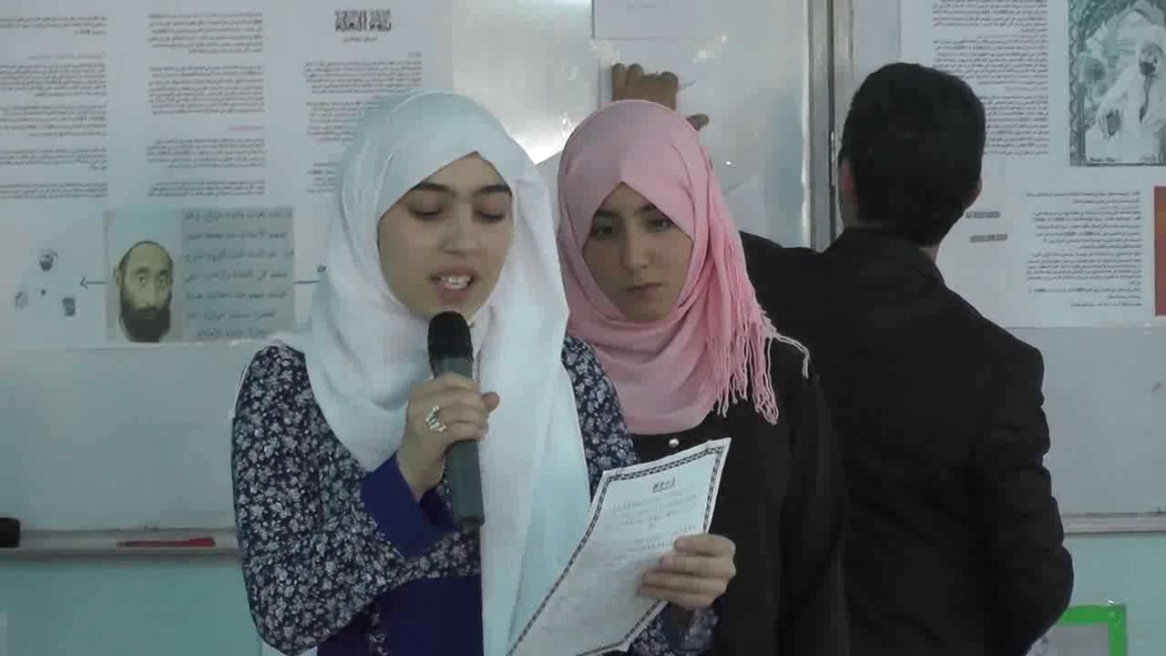 متوسطة ابن رشد بالدرارية، يوم العلم ، حياة ابن باديس بأهم لغات العالم