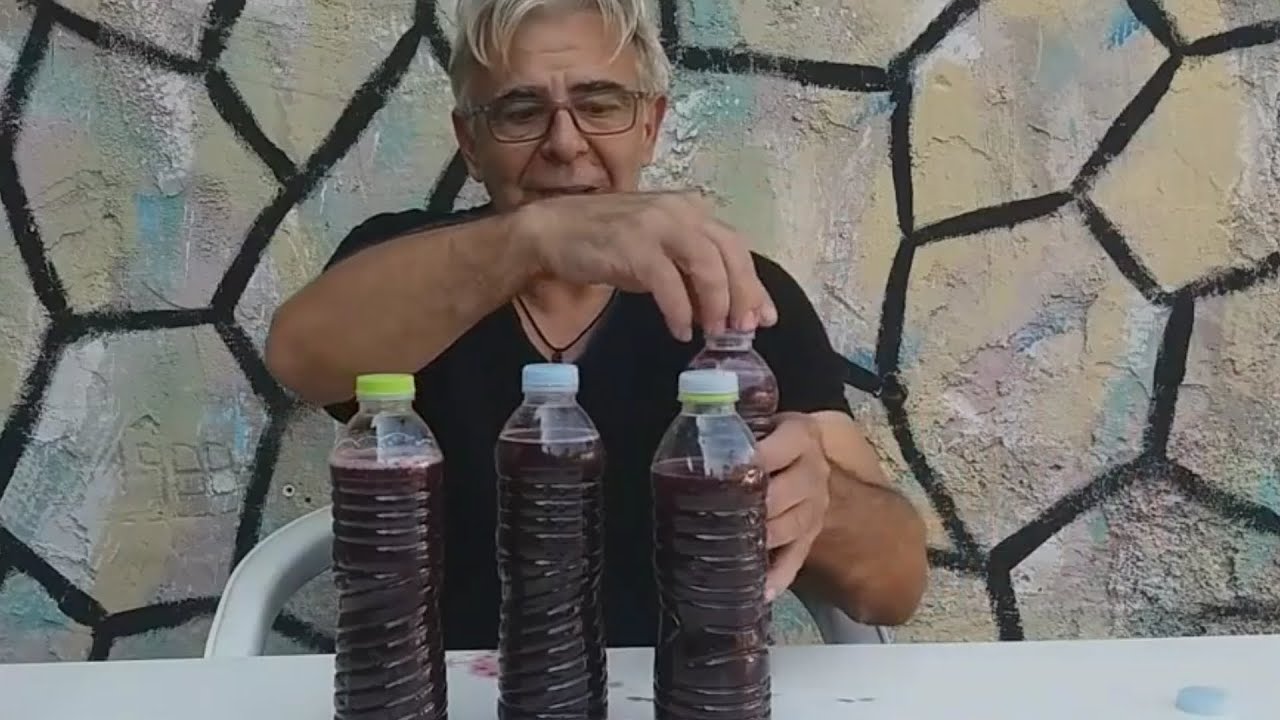 Κρασί γλυκό και μπρούσκο από τον Γιάννη