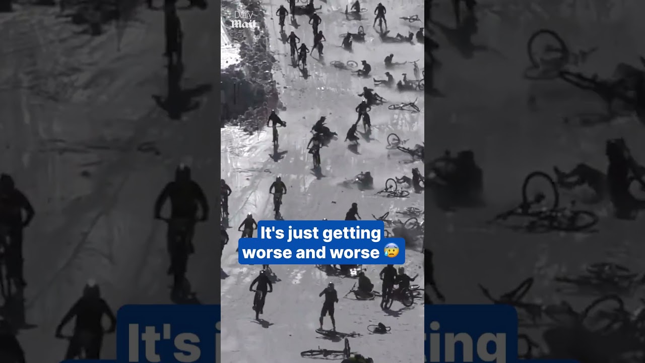 Chaotic bike race from hell