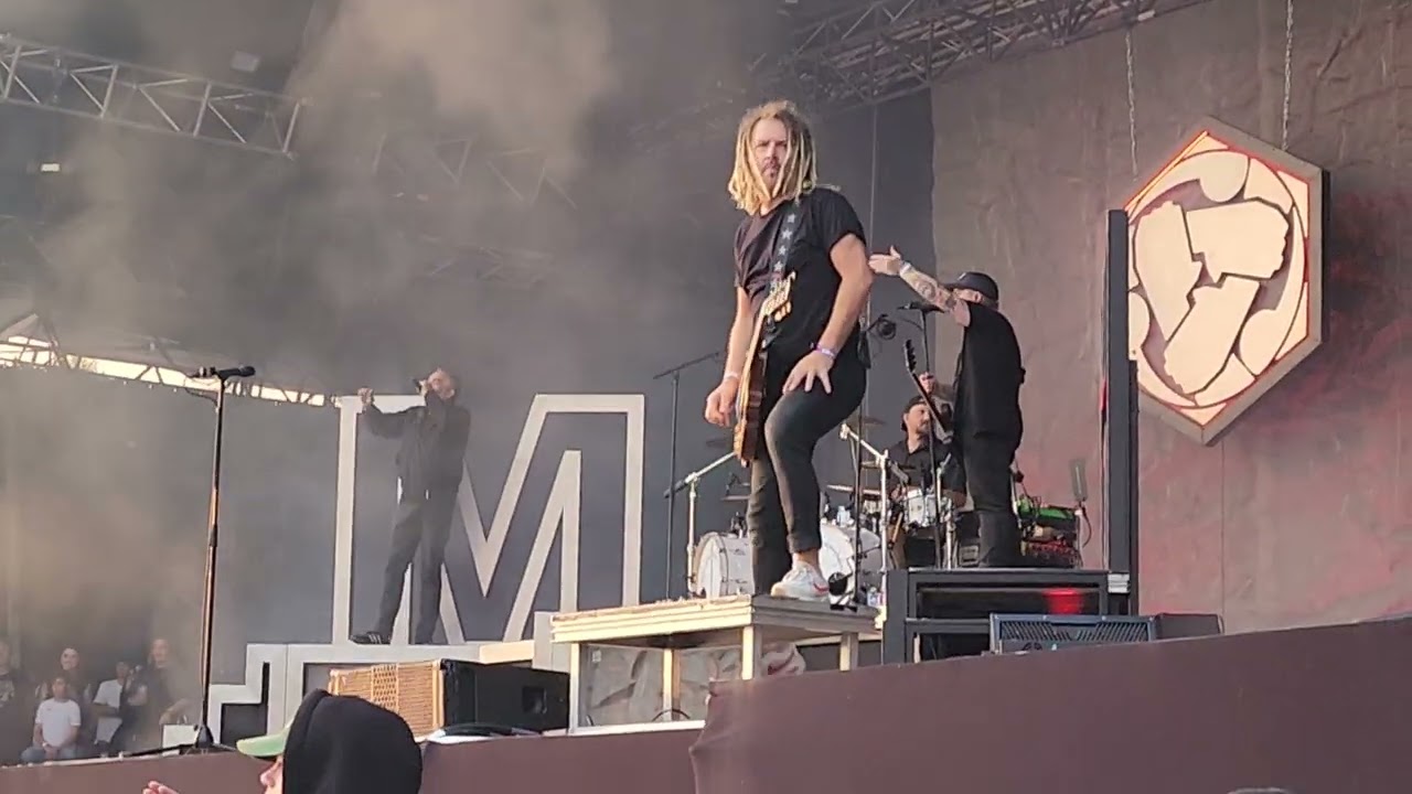 Mass Hysteria Mass veritas live cabaret vert 2024