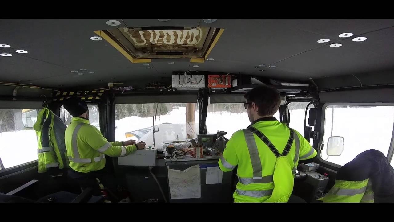 Snow removal with VR Track TKA7 in time lapse