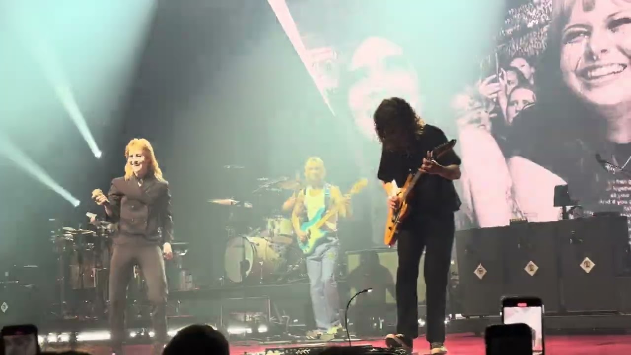 Paramore - Still Into You (Live @ Rod Laver Arena, Melbourne) Nov. 27, 2023