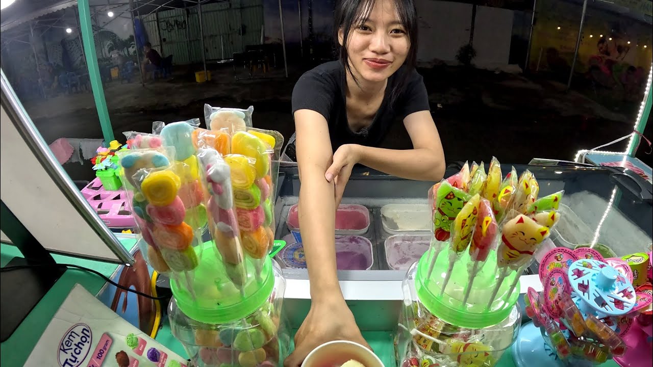 Beautiful Girl Selling 🍨 In Vietnam/4k