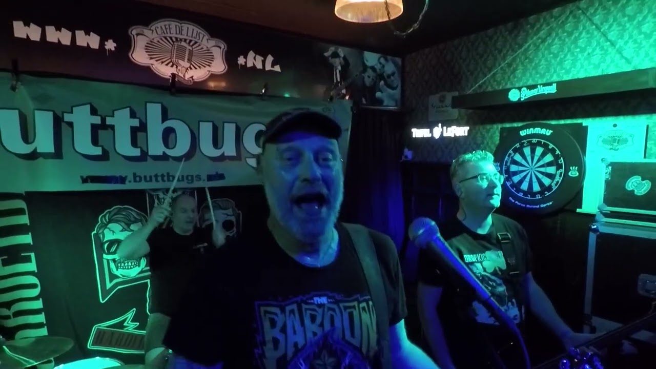 16 Buttbugs De Lijst 14-02-26 Johnny Cash, Toy Dolls, Dropkick Murphys