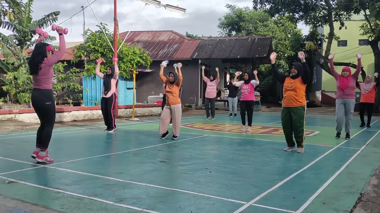 Giat senam minggu pagi di harun jatirahayu bekasi