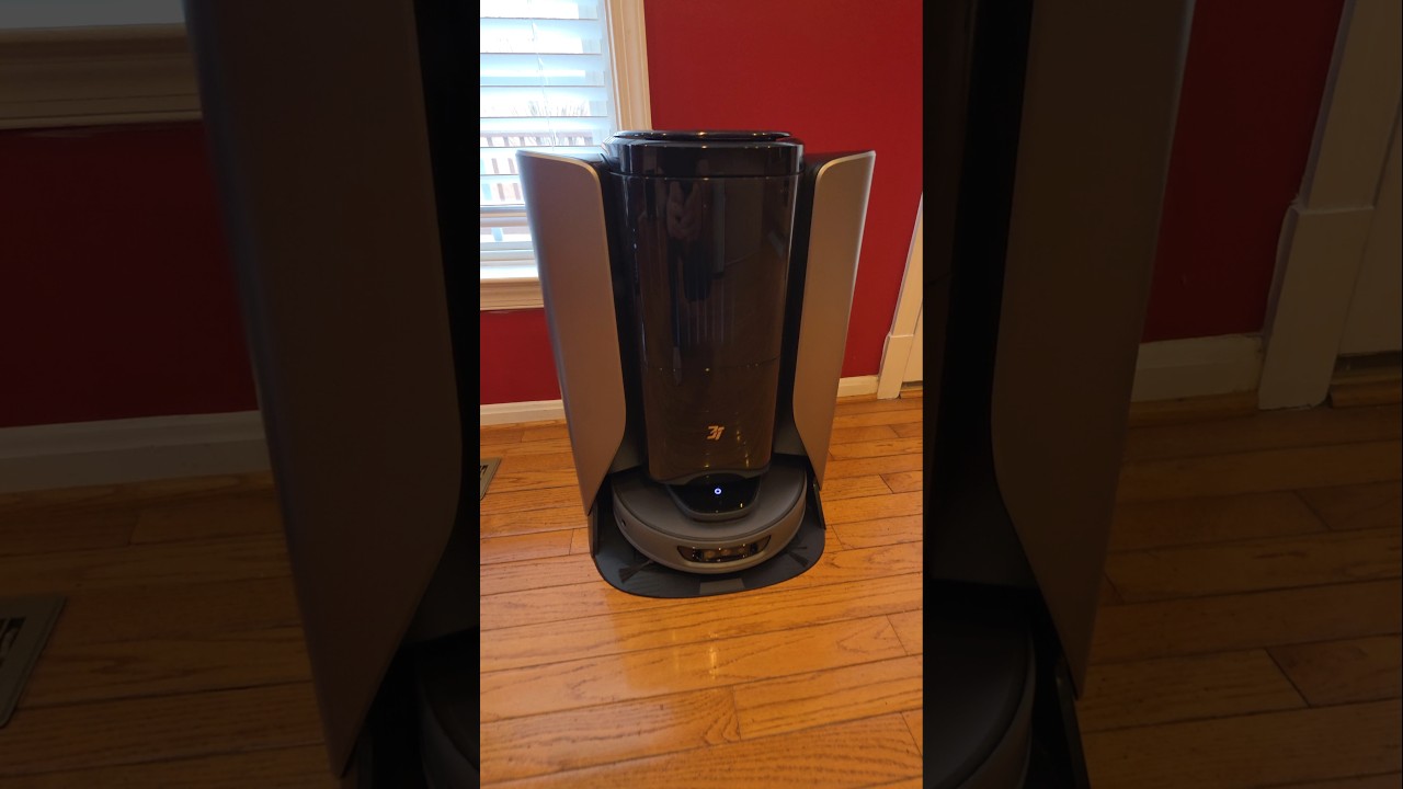 Первый в мире робот-пылесос с системой фильтрации воды и функцией самозаправки 3i Tech 10S ultra ...