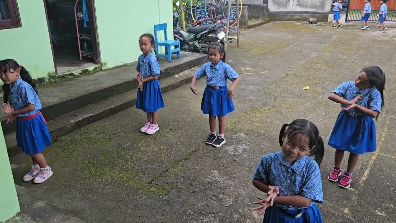 Belajar tari puspanjali