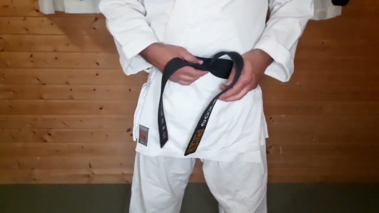 Comment attacher sa ceinture de Karate