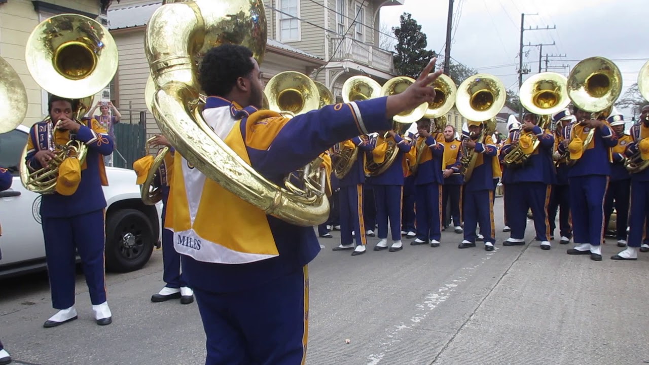 Miles College Tubas Battle Against Texas Southern Pre Mardi Gras (2018) Parade m
